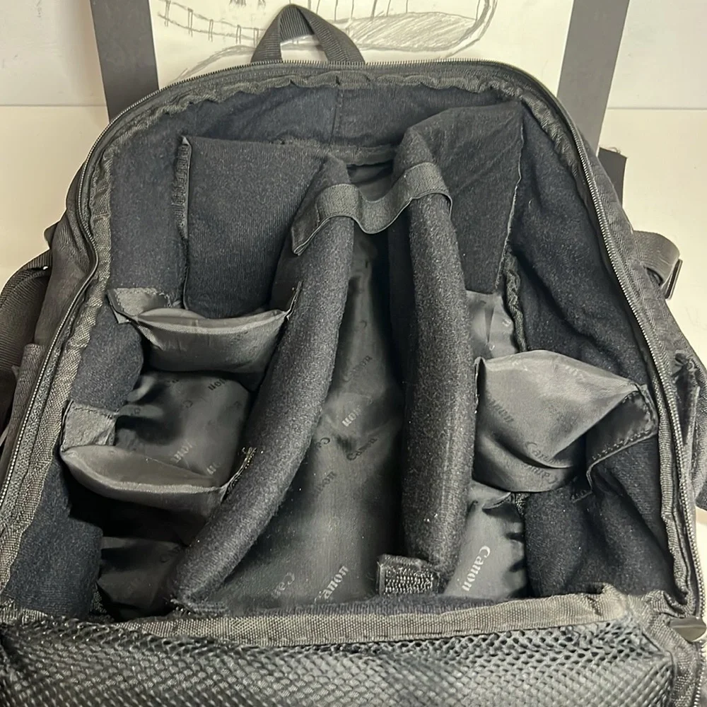 Canon Deluxe Backpack 200EG-water resistant back pack